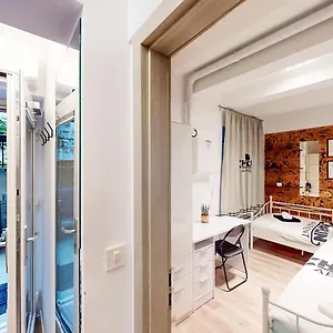 https://chaplin-apartment.hotels-in-ljubljana.com